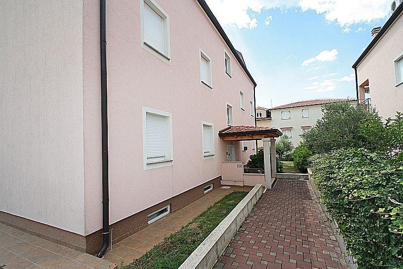 Apartment Bilic With Balcony Πόρετς Εξωτερικό φωτογραφία